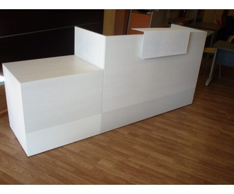 Mesa Recepcion Tldn Mostrador Recepcià N Con Mesa De atencià N Personalizada Estanterias